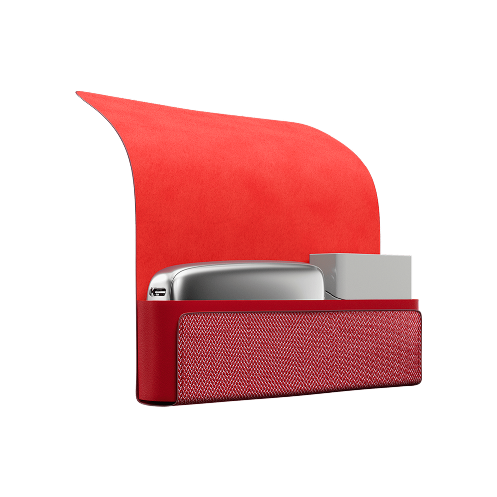 Ploom X Advanced - otvorené červené textilné puzdro so zariadením, náhradným krytom a náplňami vo vnútri - pohľad zboku