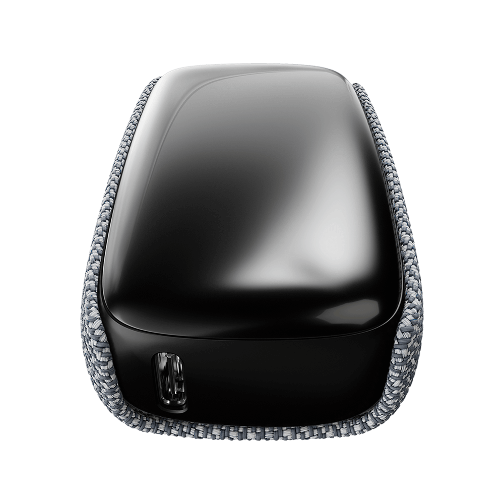 Čierný Ploom X Advanced so sivým textilným zadným krytom Grey - vnútorný pohľad na šírku so zariadením vo vnútri