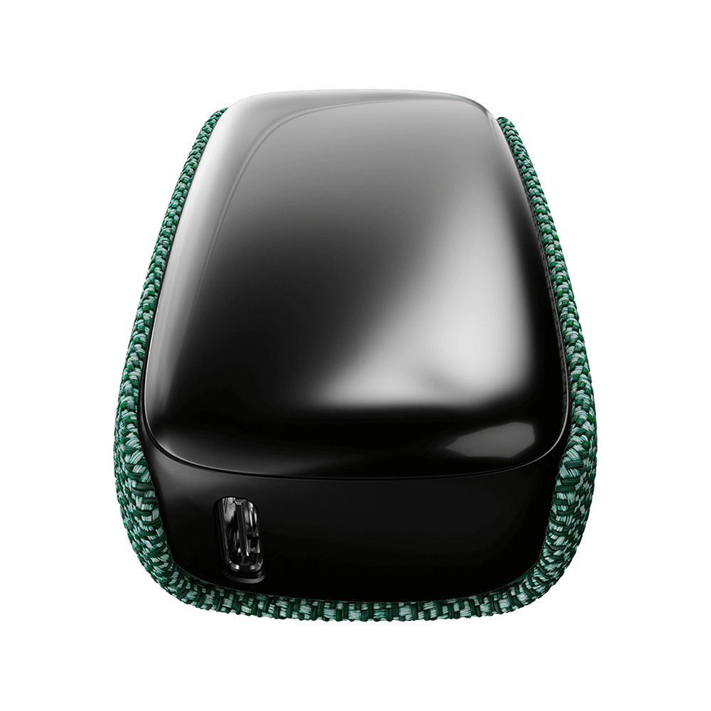 Čierný Ploom X Advanced so zeleným textilným zadným krytom Green - vnútorný pohľad na šírku so zariadením vo vnútri